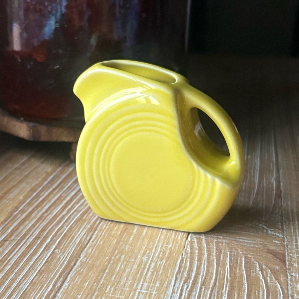 Fiesta Ware Homer Laughlin Small Mini Disc Pitcher Yellow Retired USA - Picture 11 of 11